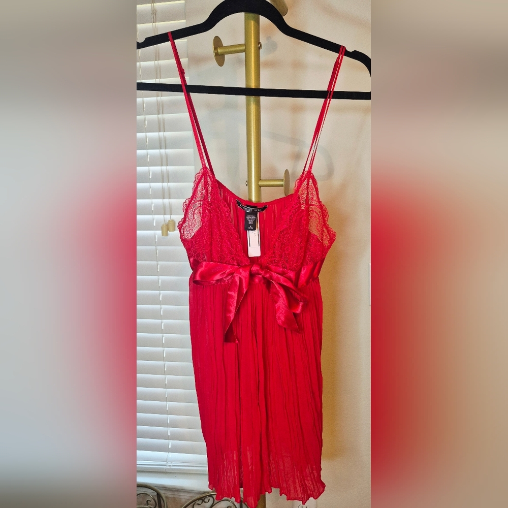 Victoria's Secret‎ Red Lace Babydoll